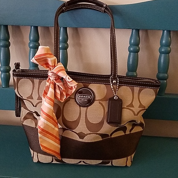 Coach Handbags - Coach purse with Coach silk scarf